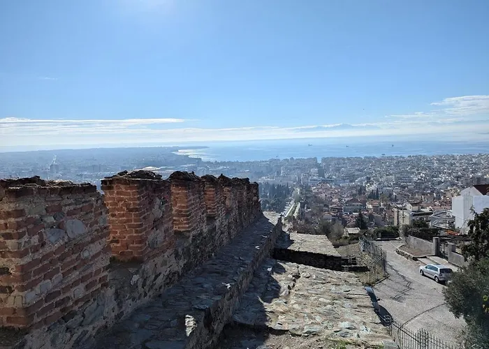 Under Castle Walls Салоники