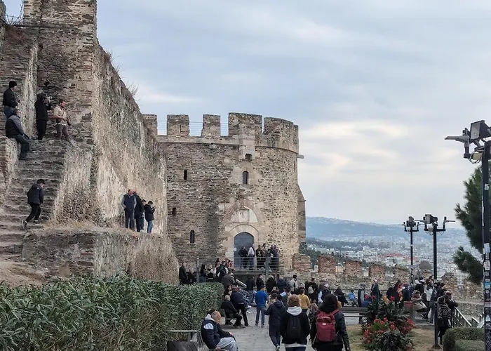 Under Castle Walls * Салоники