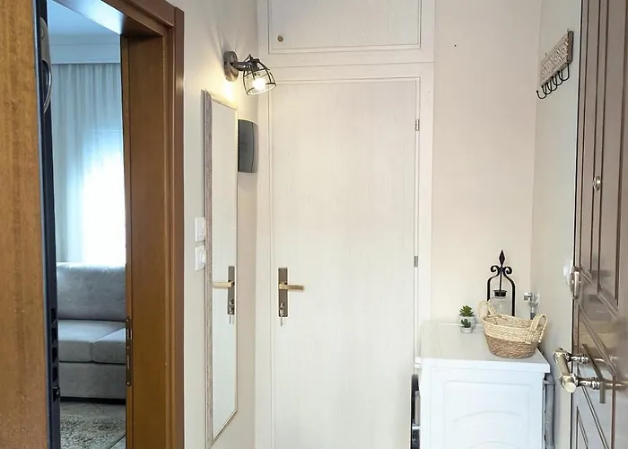 Under Castle Walls Apartment